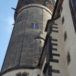 Schlosskirche, Turm neben Thesentür