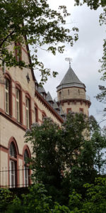 Postgebäude